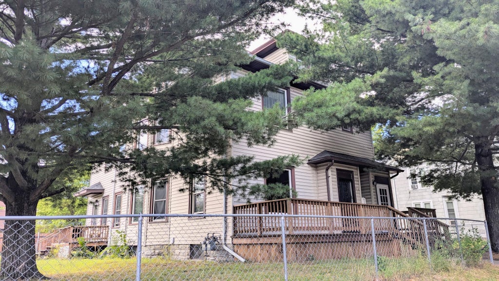 Photo of 3154 15th Avenue S, Minneapolis, MN 55407 (MLS # 7151057)