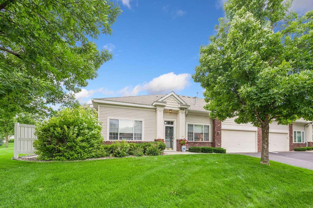 Photo of 2014 Stahlke Way, Chaska, MN 55318 (MLS # 7100924)