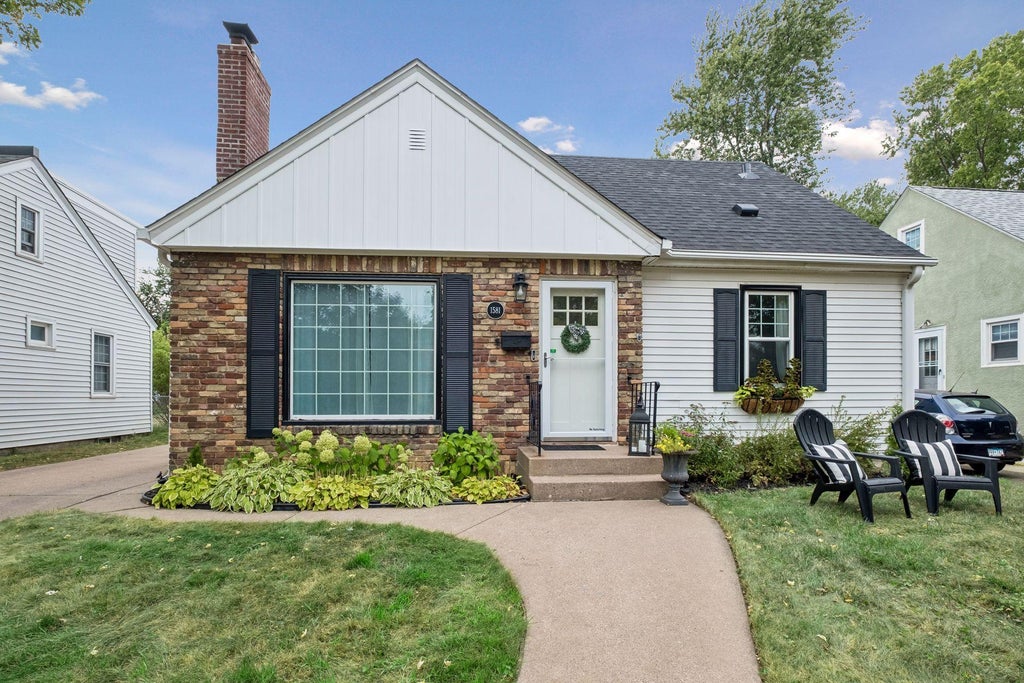 Photo of 1581 Griggs Street N, Saint Paul, MN 55108 (MLS # 7118877)
