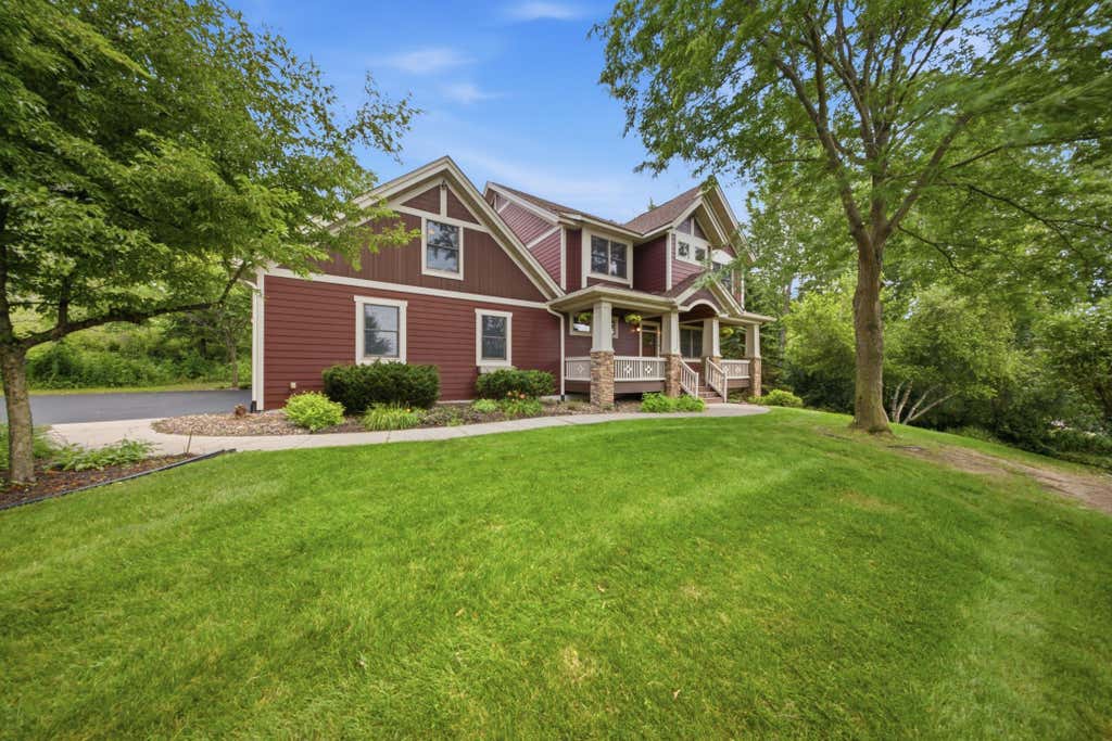 Photo of 317 Meadow Ridge Court, Hudson, WI 54016 (MLS # 7114166)