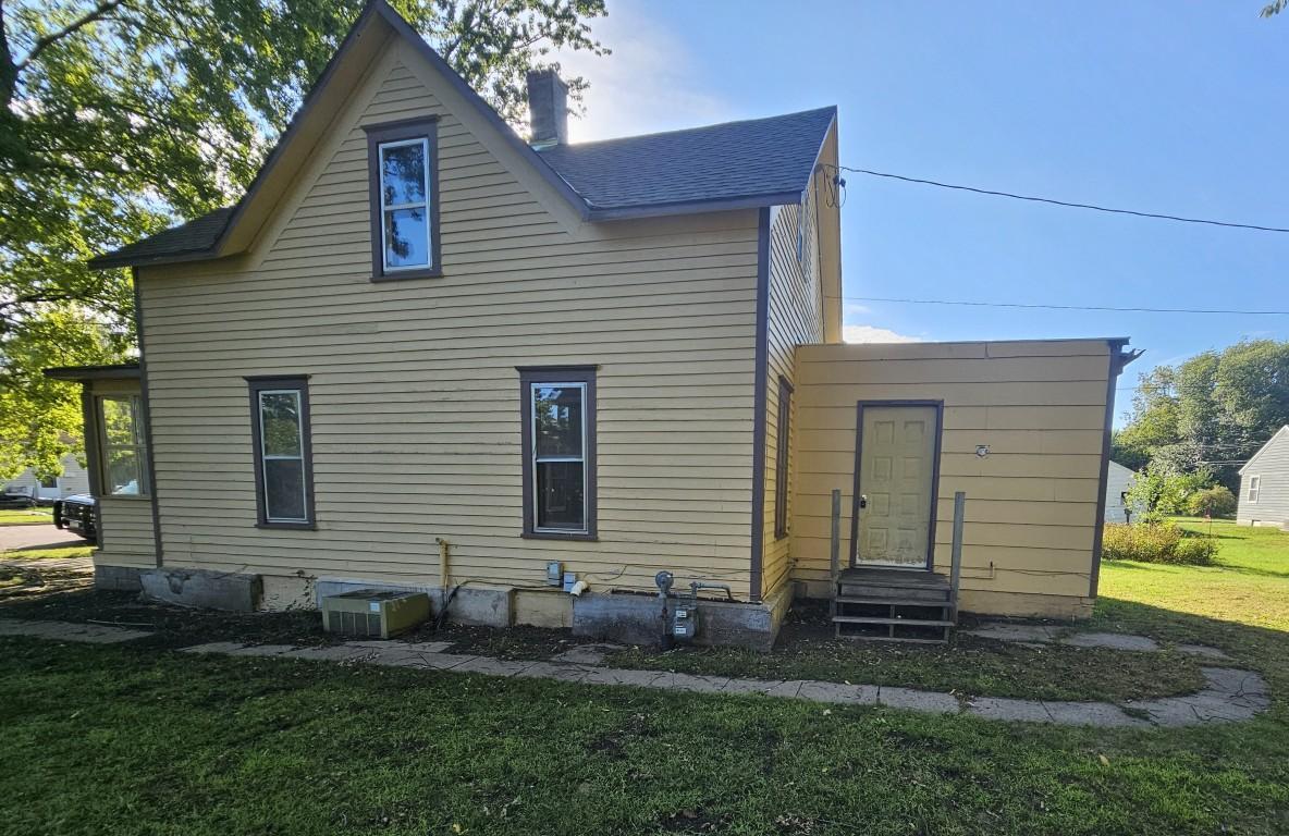 225 Union Street - Photo 3