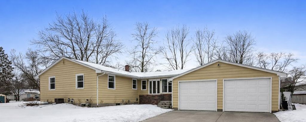 Photo of 302 Fingal Drive, Alexandria, MN 56308 (MLS # 7017557)