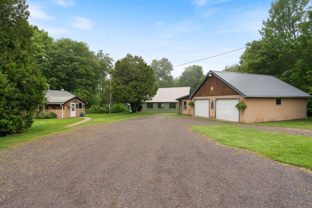 Photo of 7211 S State Road 35, Foxboro, WI 54836 (MLS # 7090794)