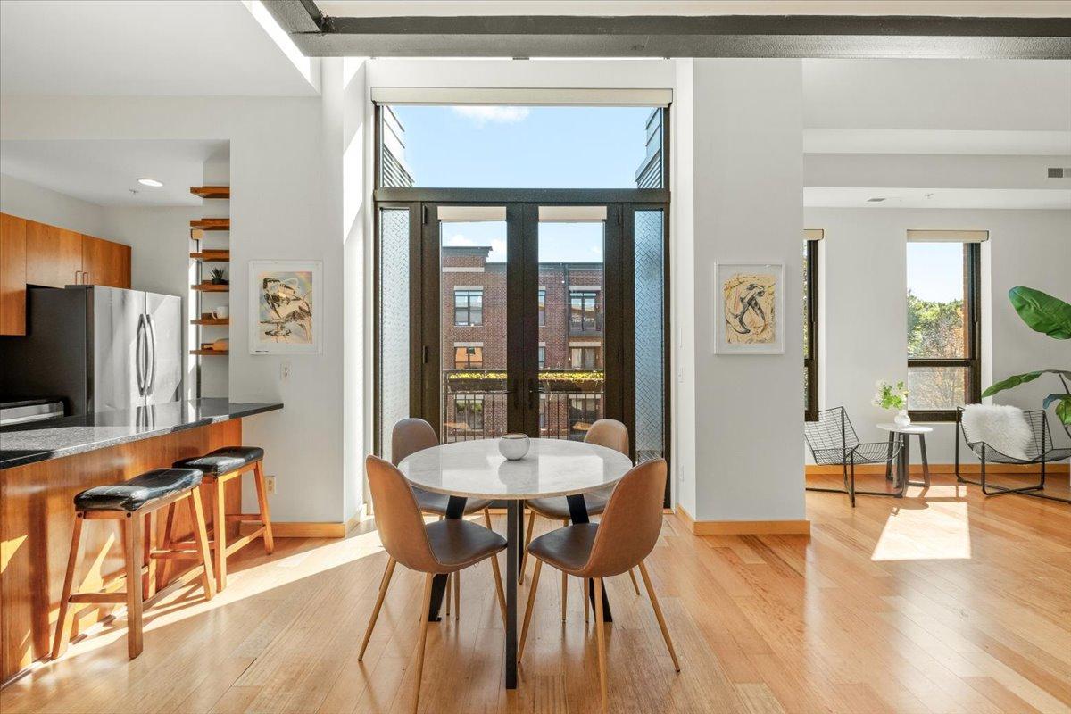 9 W Franklin Avenue 314