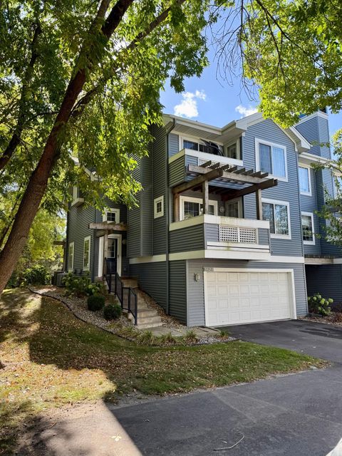Photo of 15625 24th Avenue N #E, Plymouth, MN 55447 (MLS # 6803299)
