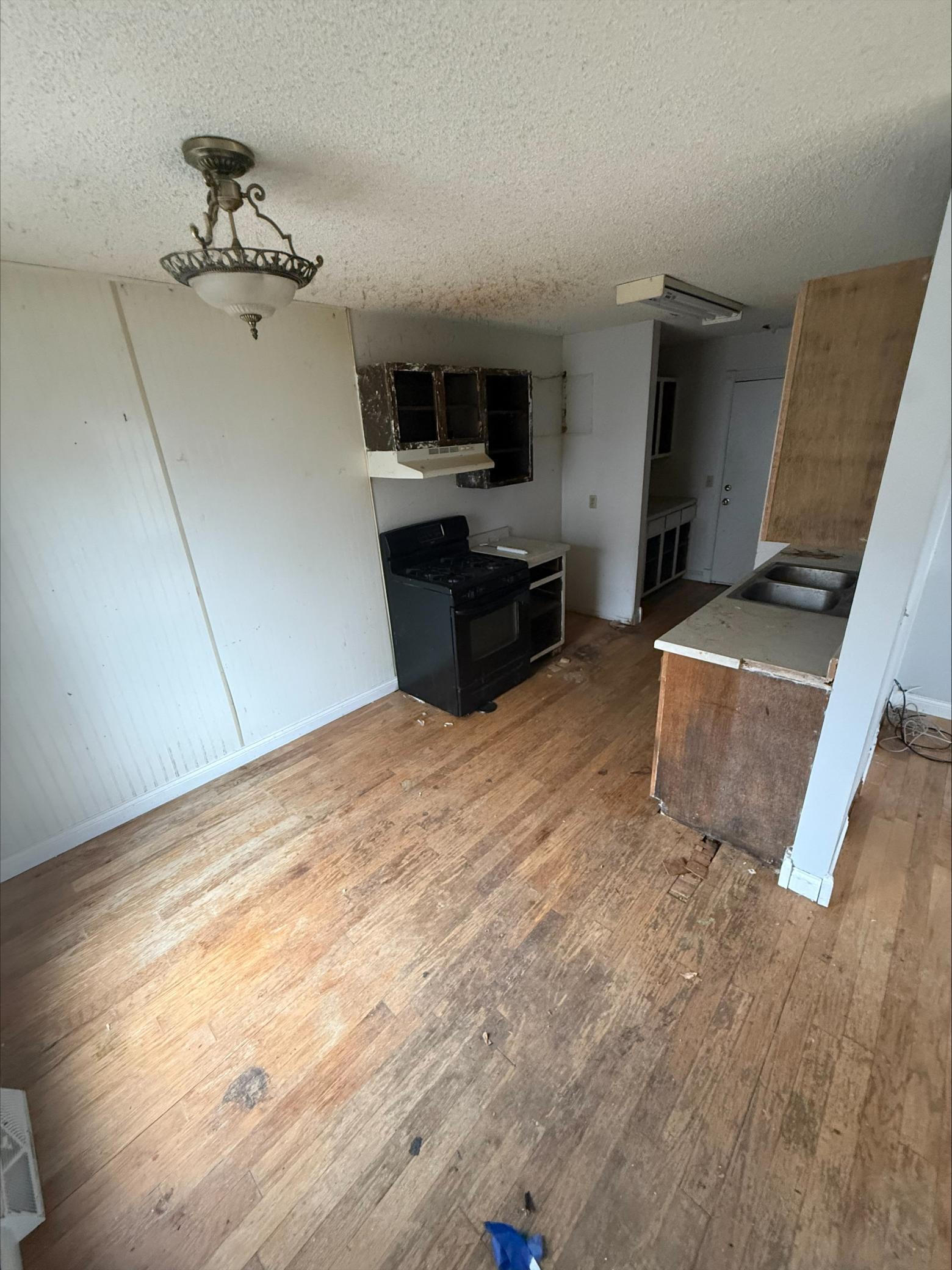 4980 Grenwich Trail N