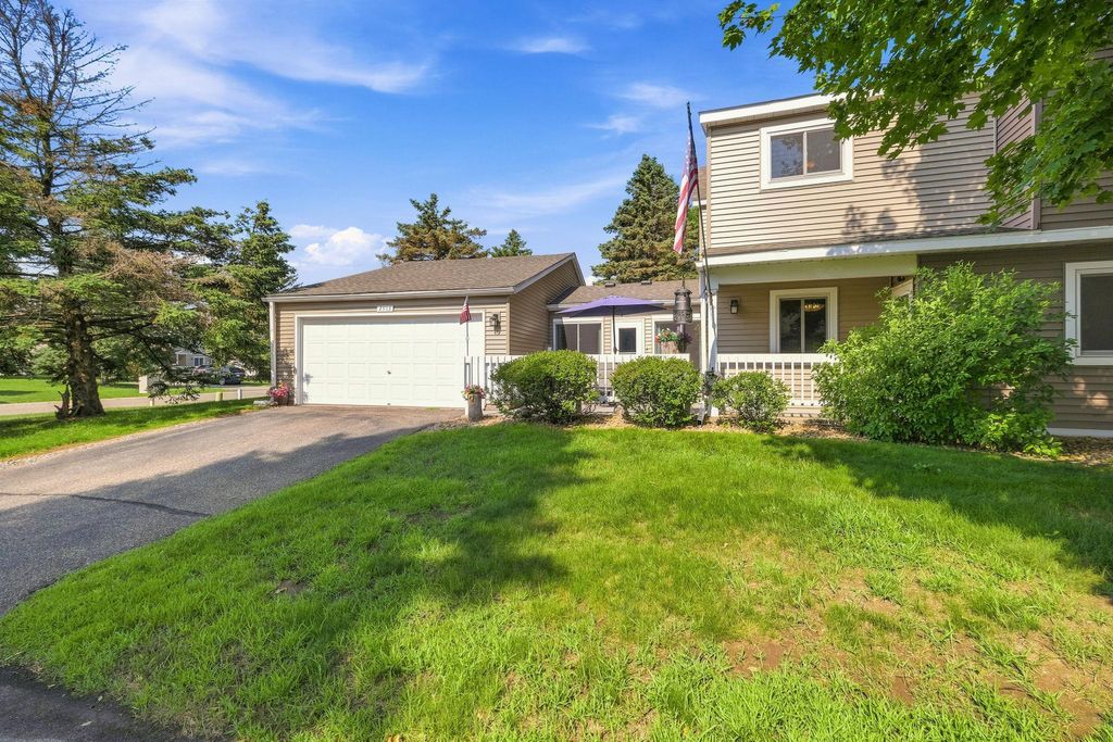 Photo of 2513 Wimbledon Place, Woodbury, MN 55125 (MLS # 7105904)