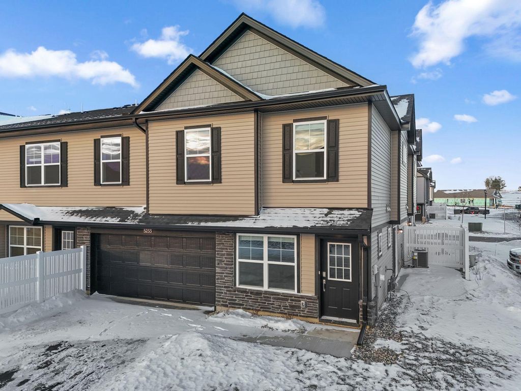 Photo of 5233 Long Pointe Pass, Woodbury, MN 55129 (MLS # 7002074)