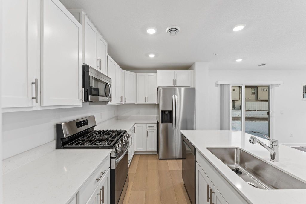 Photo of 5233 Long Pointe Pass, Woodbury, MN 55129 (MLS # 7002074)