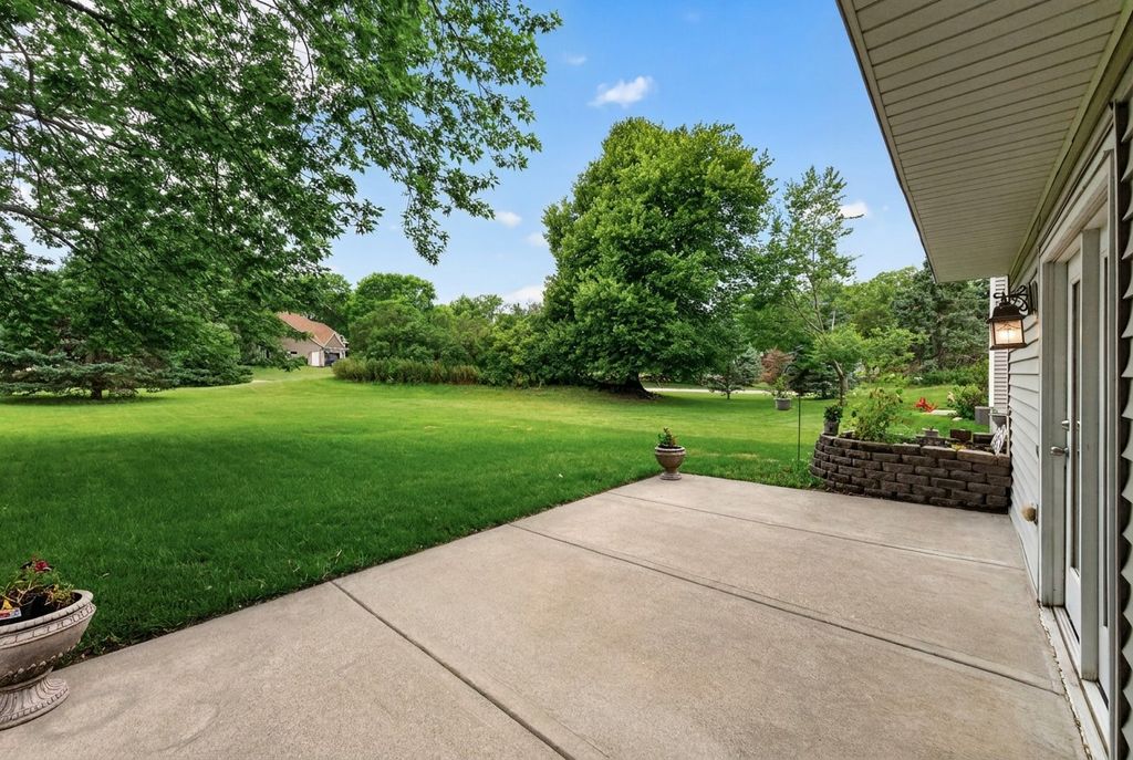 Photo of 11295 50th Place N, Plymouth, MN 55442 (MLS # 7105776)