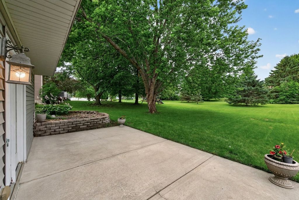 Photo of 11295 50th Place N, Plymouth, MN 55442 (MLS # 7105776)