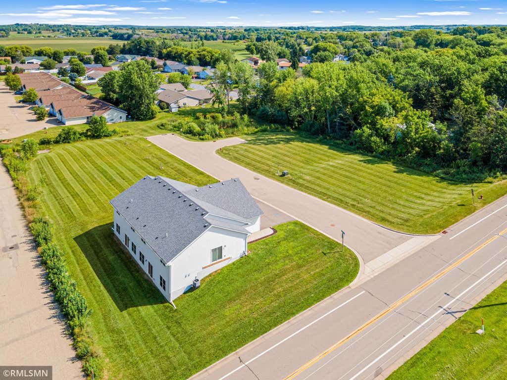 Photo of 680 Heritage Lane, Hammond, WI 54015 (MLS # 7125634)