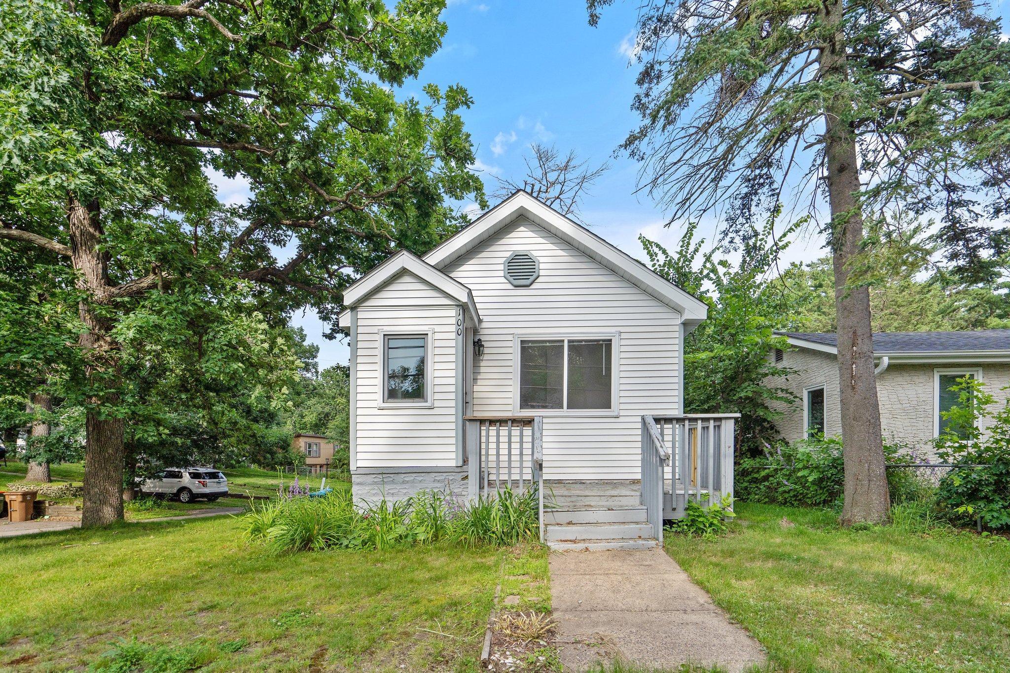 Photo 1 of 24 — 100 Warner Avenue S, Mahtomedi, MN 55115