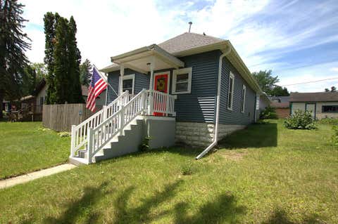 Photo of 425 8th Street NE, Staples, MN 56479 (MLS # 7110986)
