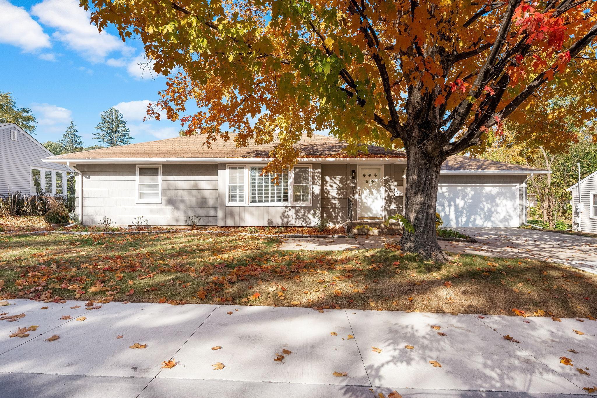 8016 Cedar Lake Road S