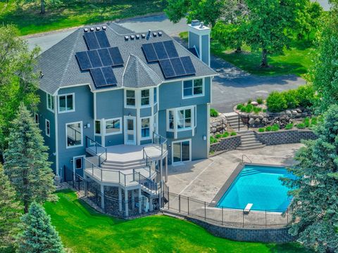 880 Norell Avenue N West Lakeland Twp MN 55082