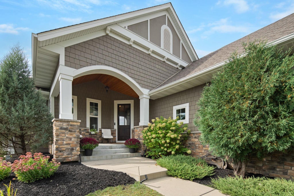 Photo of 6292 Montee Drive, Eden Prairie, MN 55344 (MLS # 7151015)