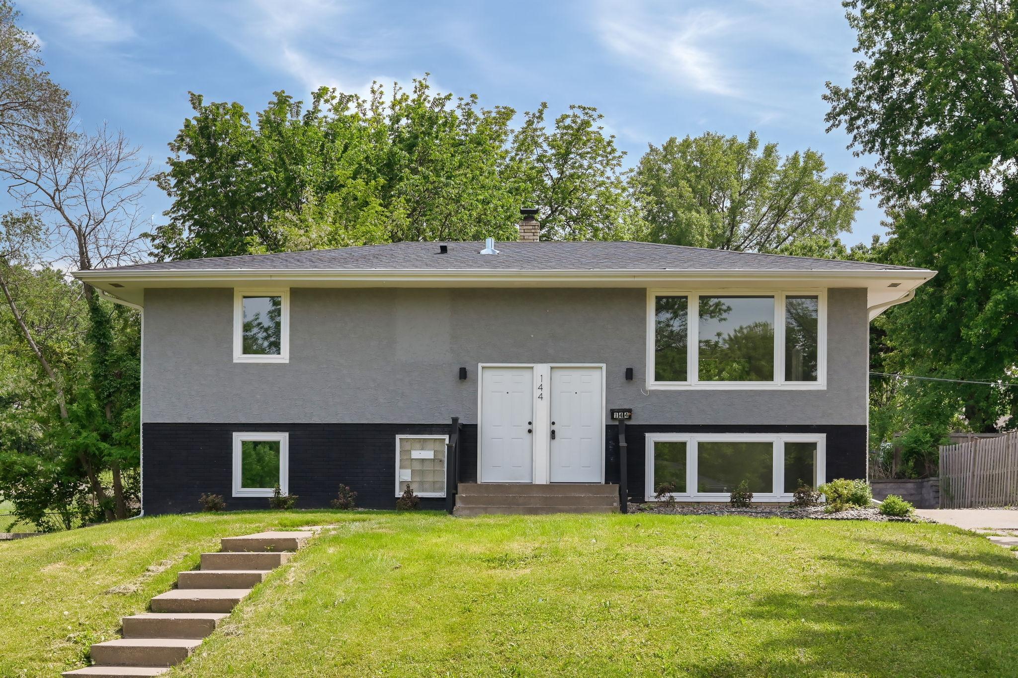 144 Sidney Street W