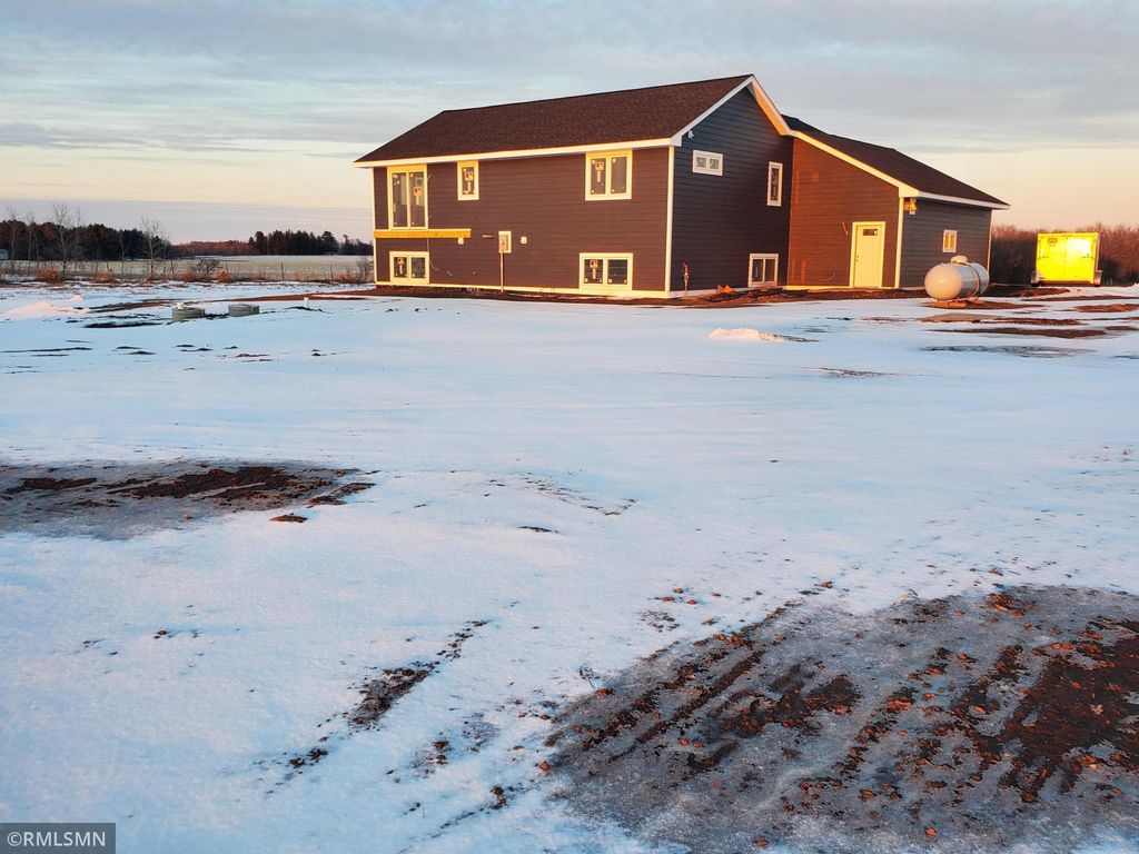 Photo of 754 190th Street, Hammond, WI 54015 (MLS # 7057511)