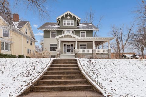 1732 Summit Avenue Saint Paul MN 55105