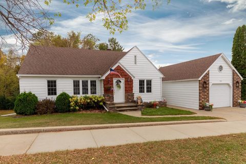 513 Michigan Avenue W Walker MN 56484