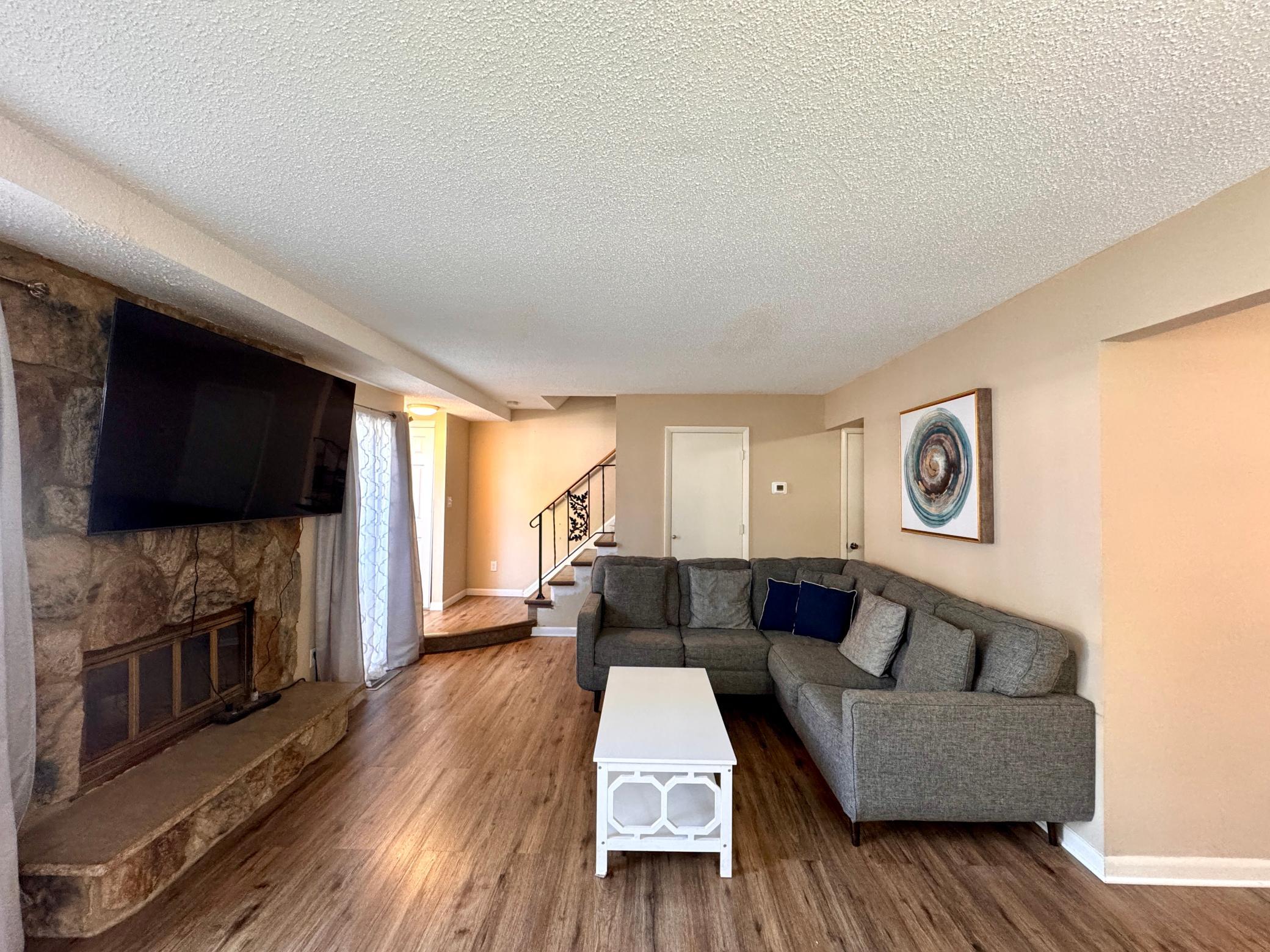 1271 Landmark Trail S