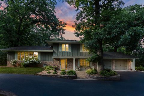 2 Blue Crane Lane North Oaks MN 55127