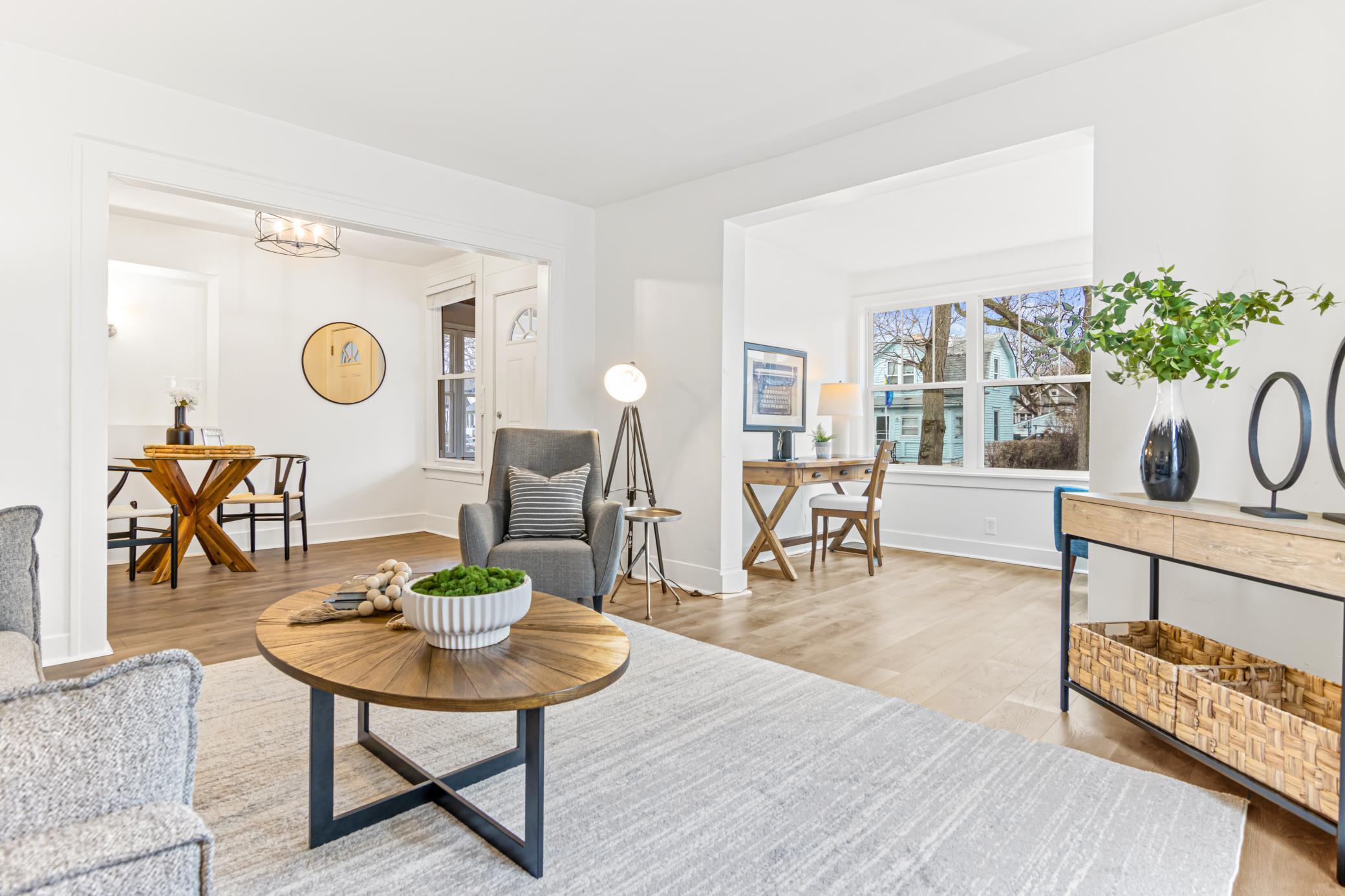 4323 Wentworth Avenue