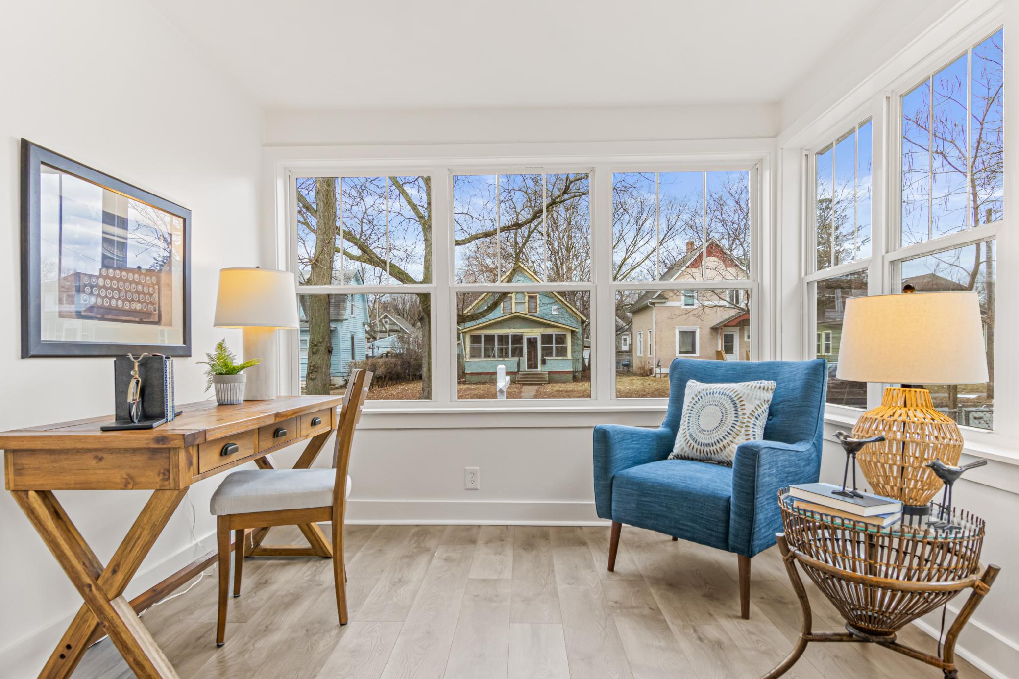 4323 Wentworth Avenue