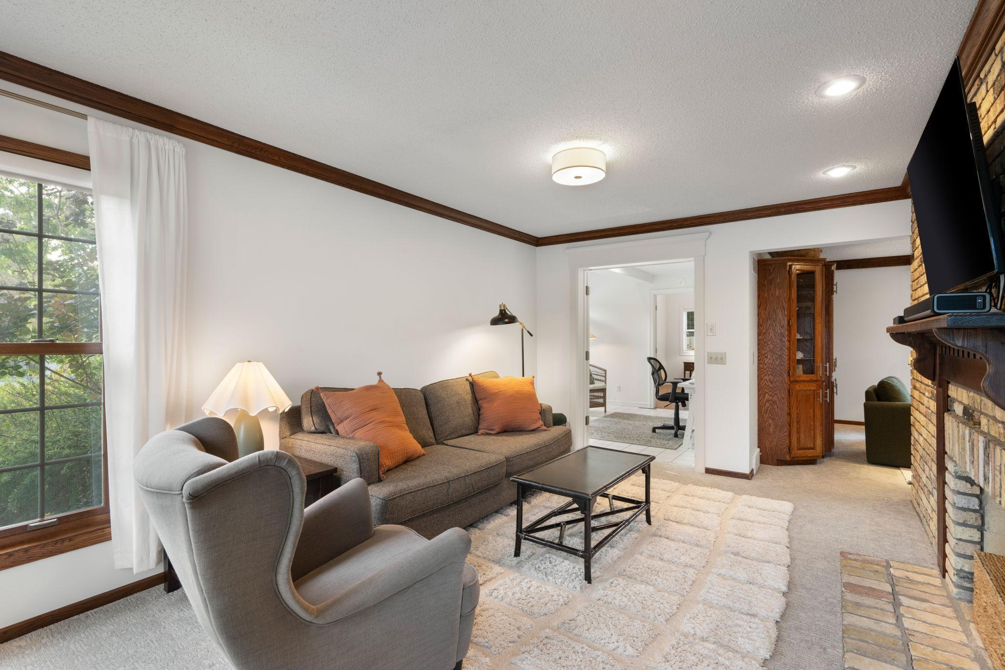 3395 Sycamore Lane N