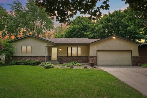 1852 13th Avenue W Shakopee MN 55379