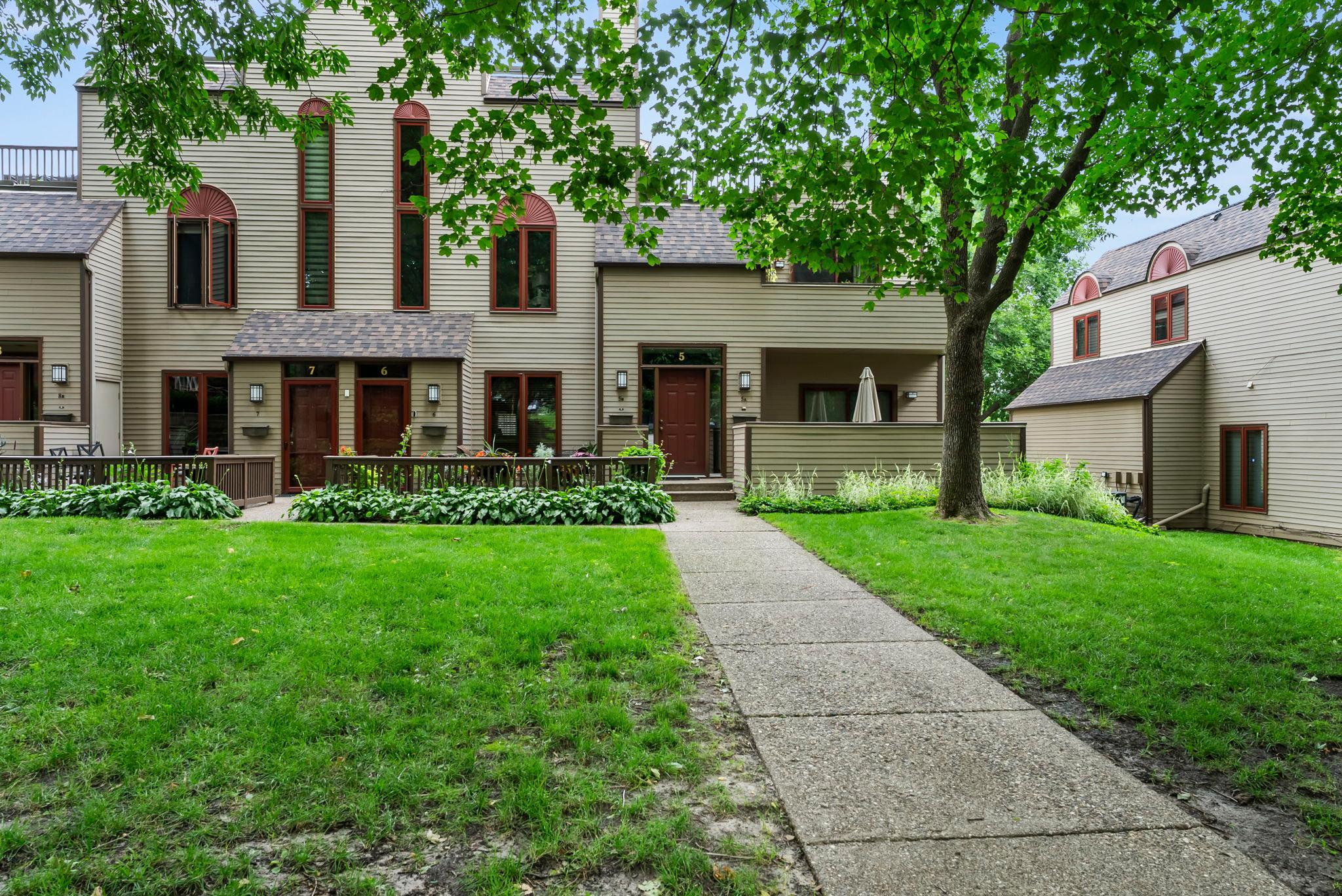 5 Irvine Park 5B