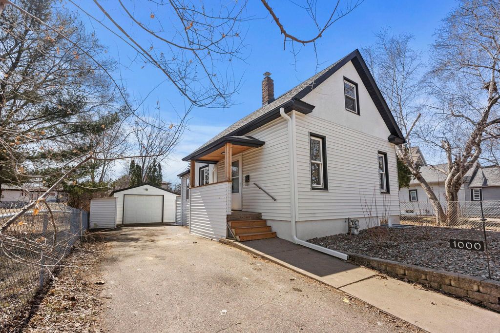 Photo of 1000 Seminary Avenue, Saint Paul, MN 55104 (MLS # 7019779)