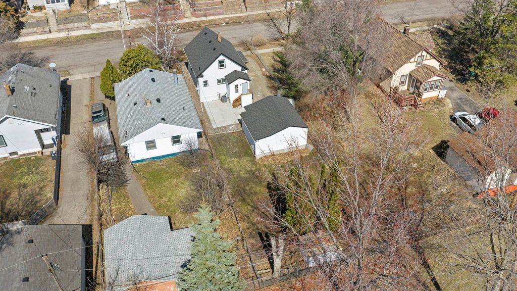 Photo of 1000 Seminary Avenue, Saint Paul, MN 55104 (MLS # 7019779)