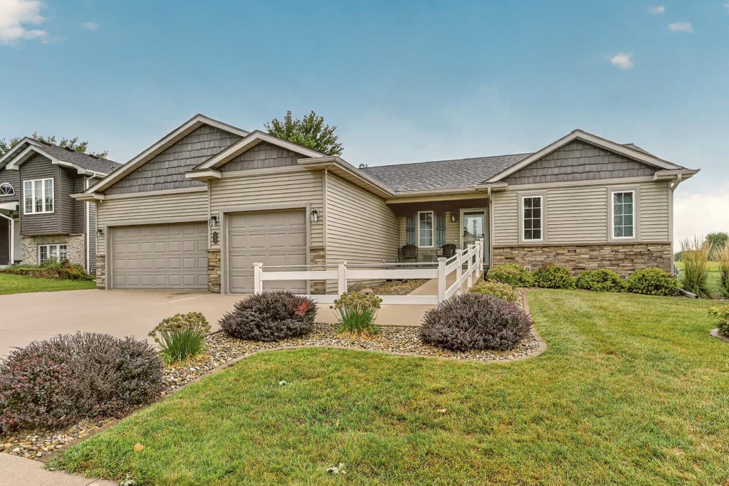Photo of 905 22nd Street NE, Kasson, MN 55944 (MLS # 7133587)