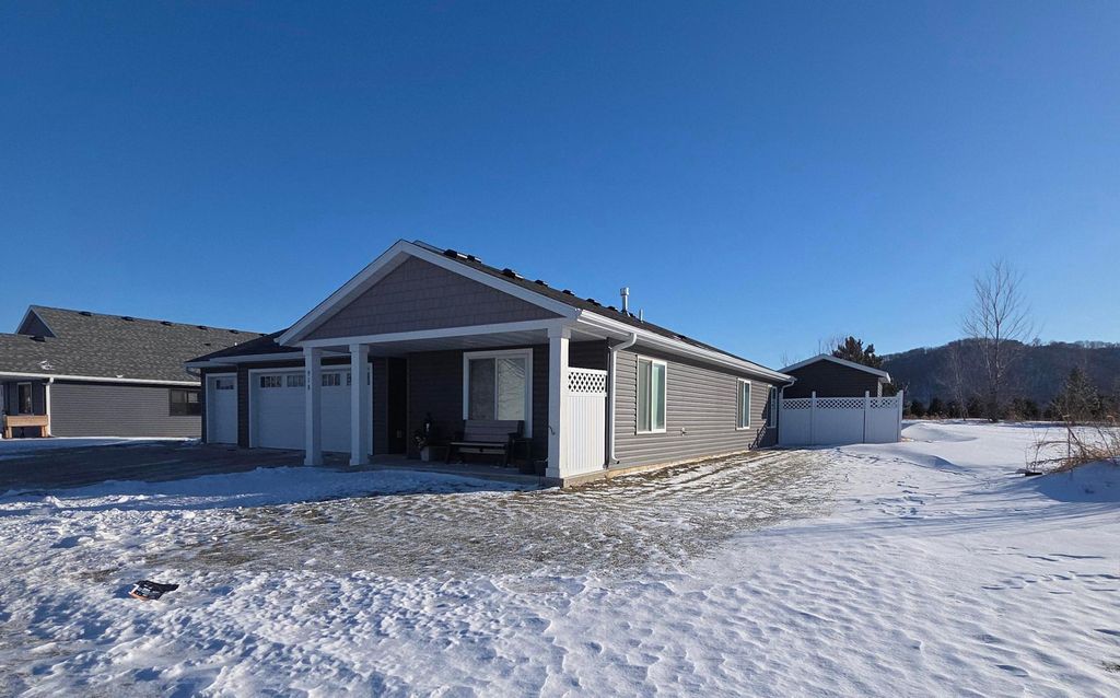 Photo of 918 21st Street, Wabasha, MN 55981 (MLS # 7013239)