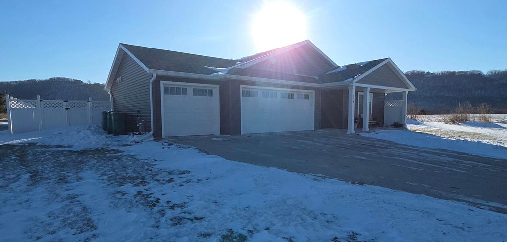 Photo of 918 21st Street, Wabasha, MN 55981 (MLS # 7013239)