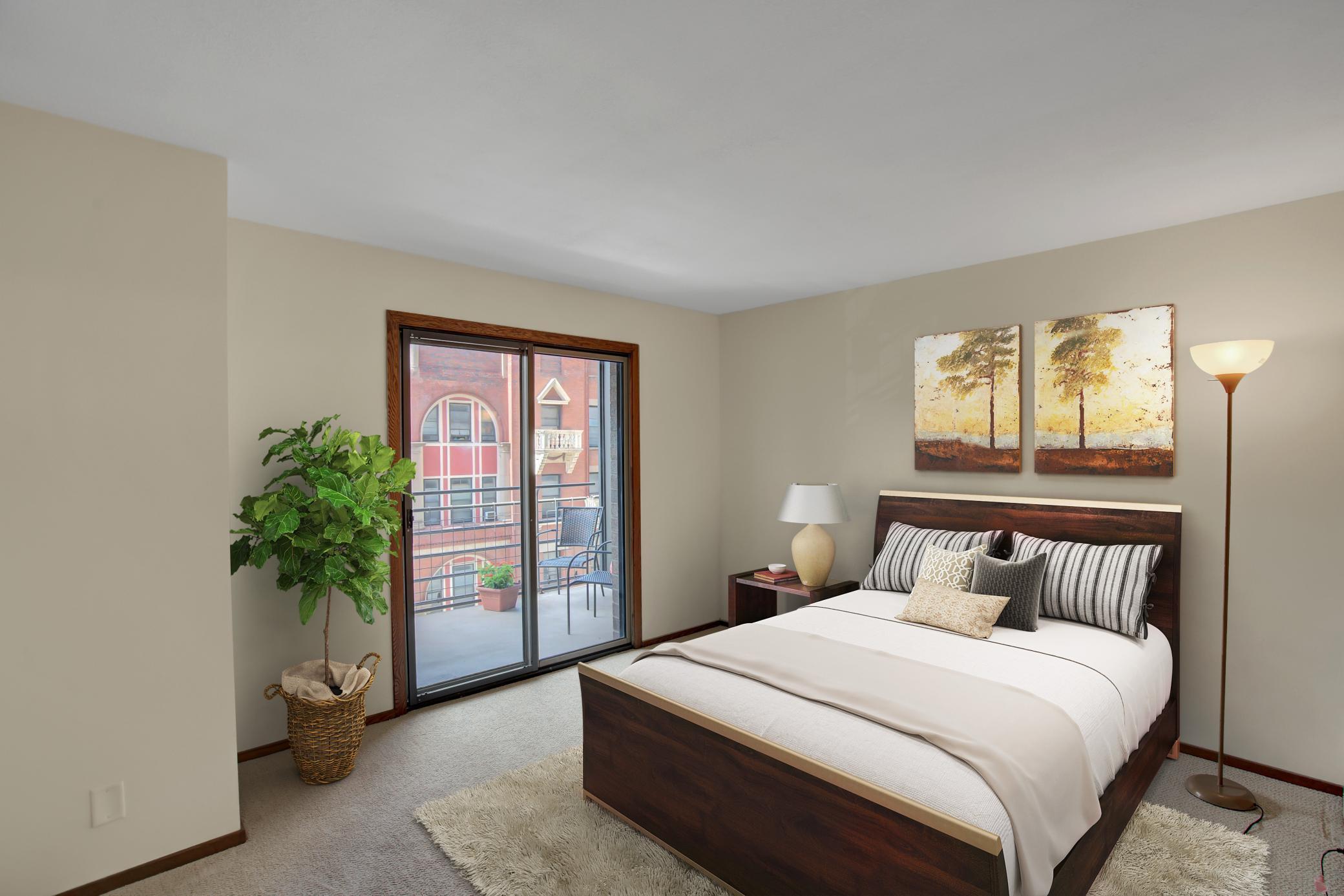 26 10th Street W 502