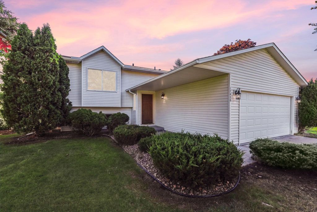 Photo of 17420 Fontana Path, Farmington, MN 55024 (MLS # 7064879)