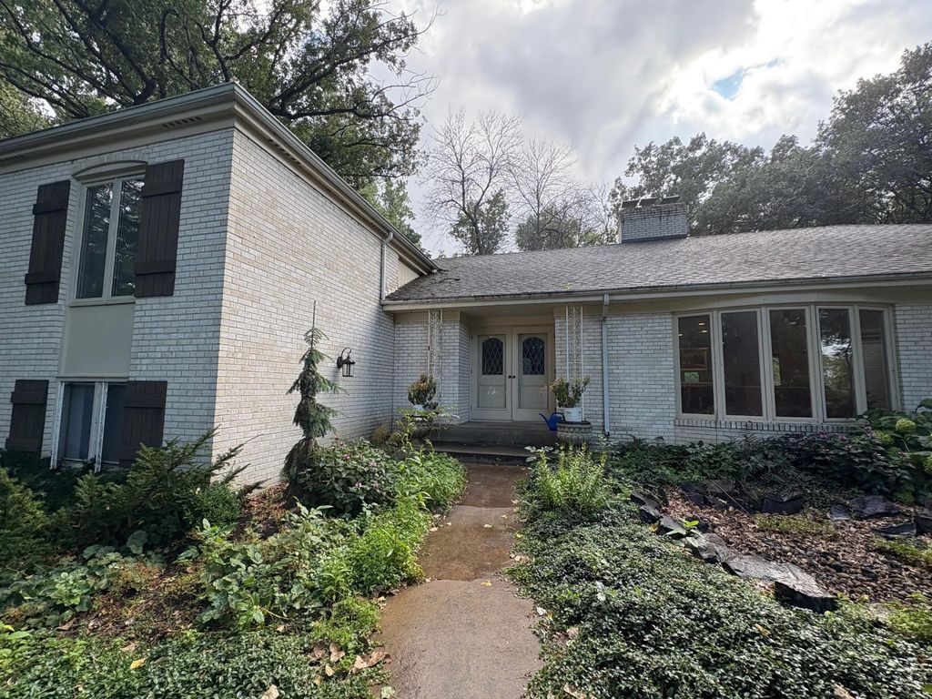 Photo of 23 Evergreen Road, North Oaks, MN 55127 (MLS # 6779160)