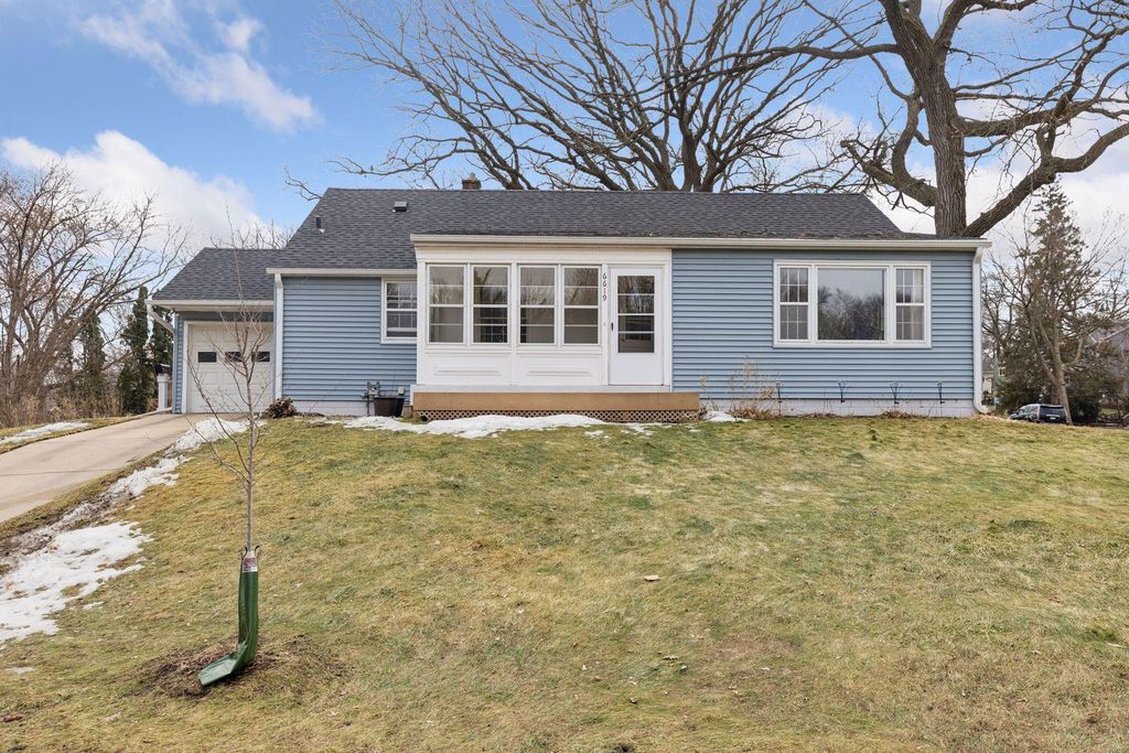 Photo of 6619 W 16th Street, Saint Louis Park, MN 55426 (MLS # 7020177)