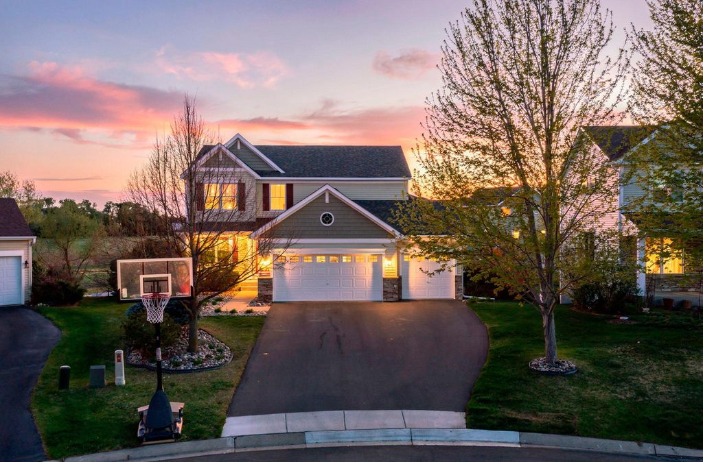 Photo of 1828 Fescue Circle, Shakopee, MN 55379 (MLS # 7073766)