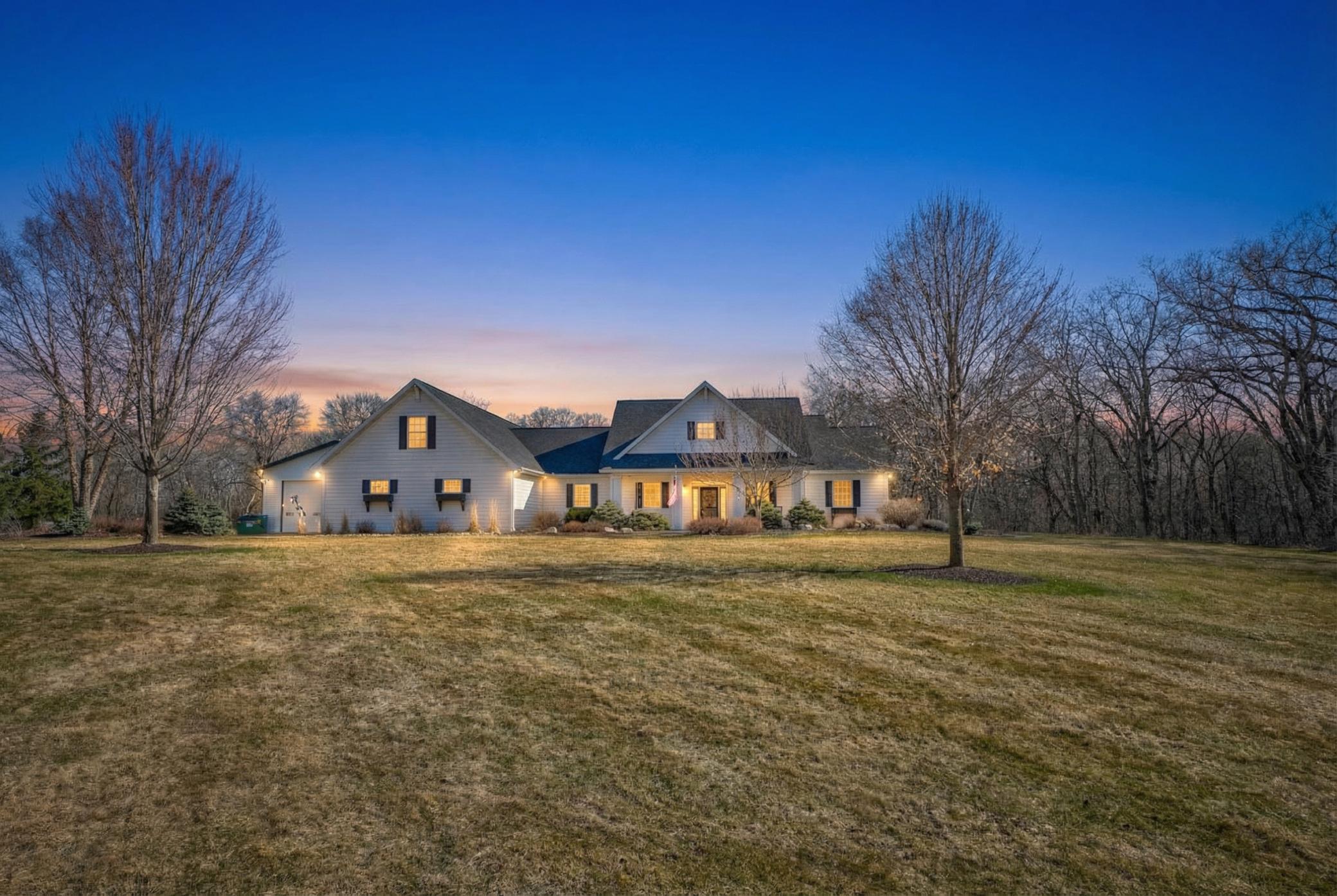 877 Yellowstone Trail