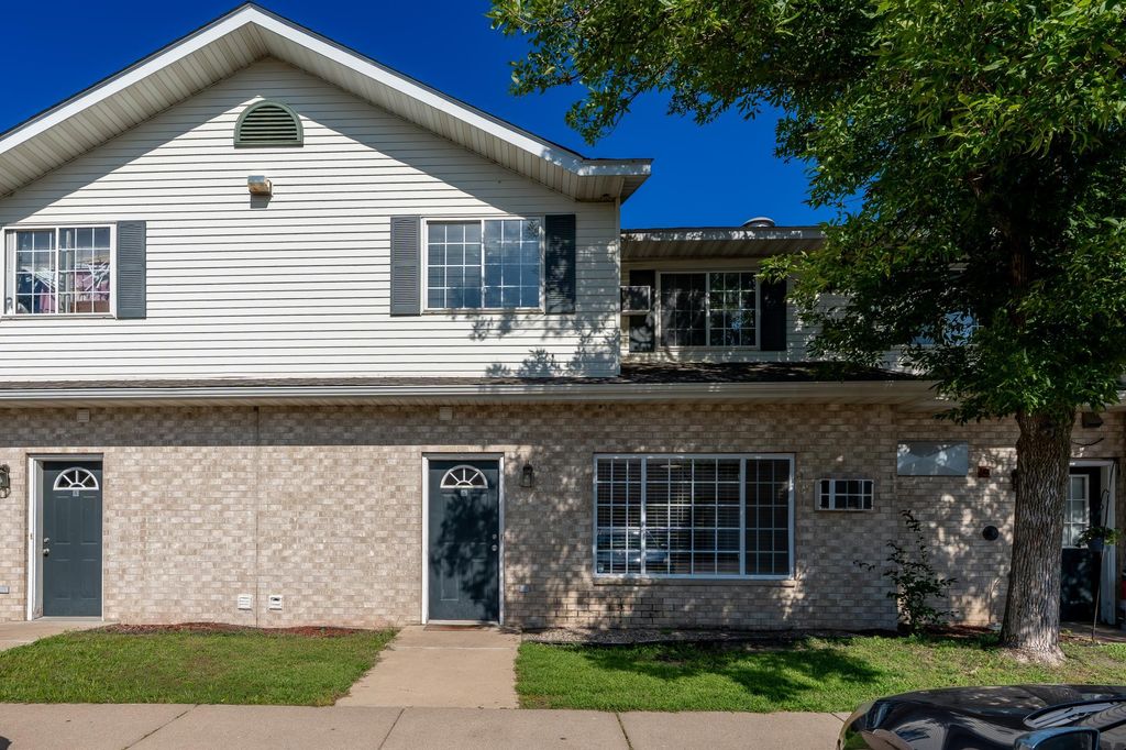Photo of 1279 Taylor Street #5, Shakopee, MN 55379 (MLS # 7030417)
