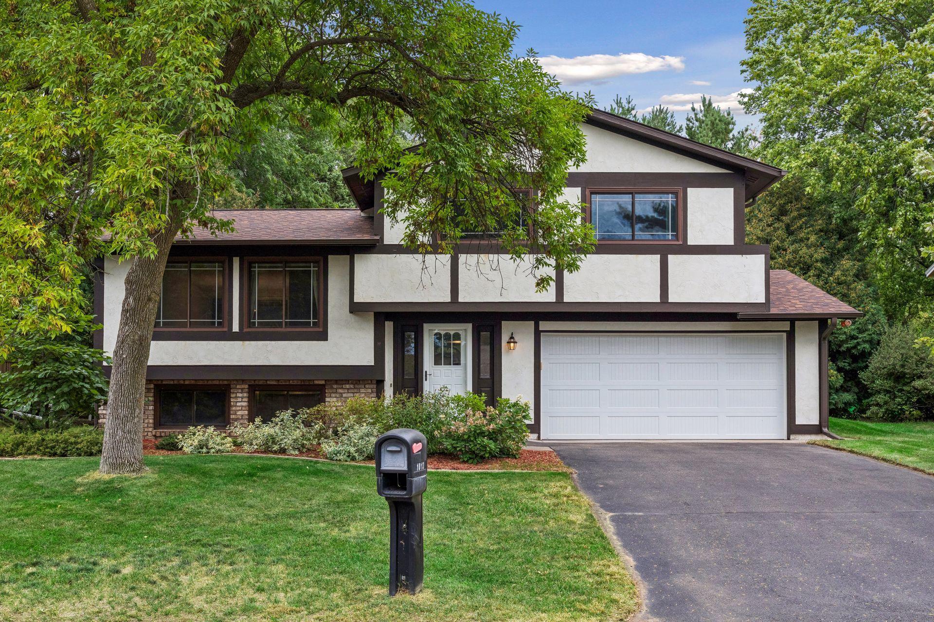 1013 Robinhood Place