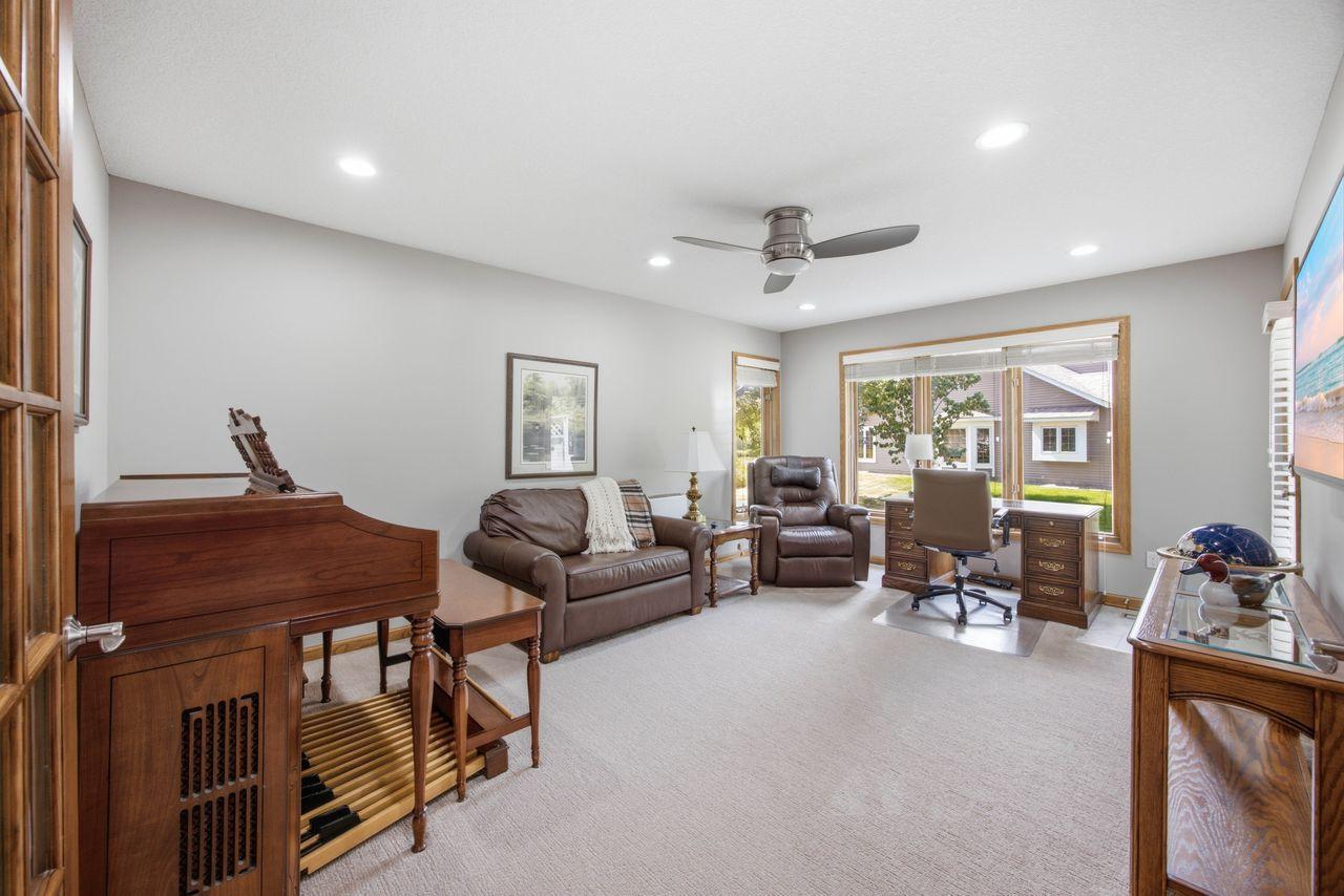 1264 Silverthorn Drive