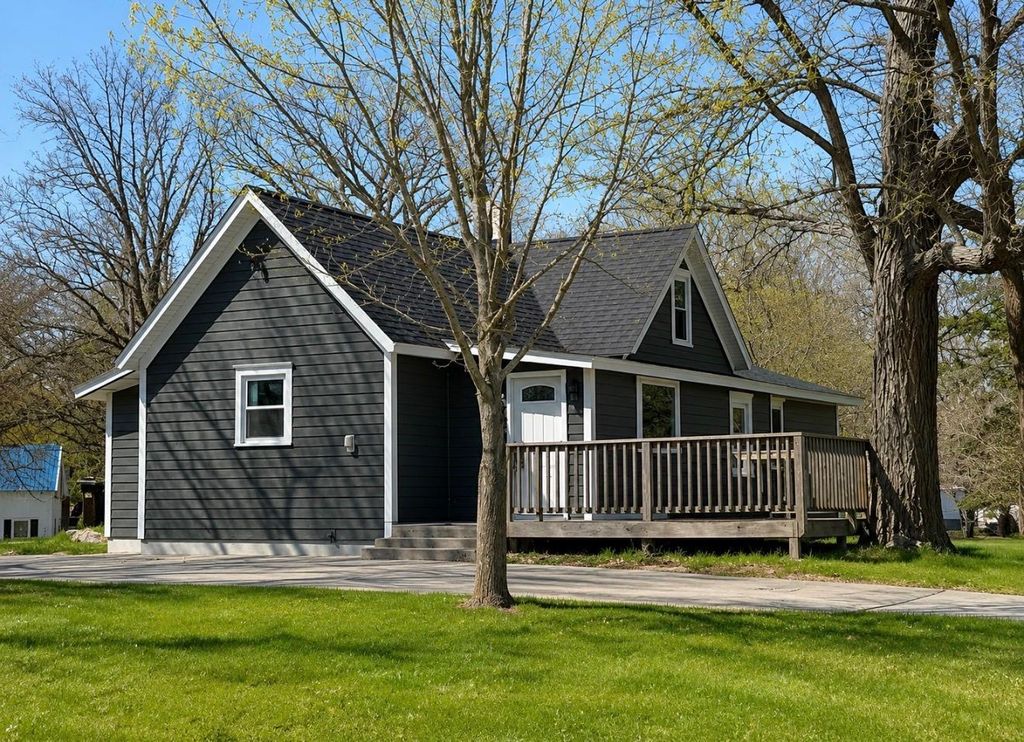 Photo of 508 E Main Avenue, Frazee, MN 56544 (MLS # 7073876)