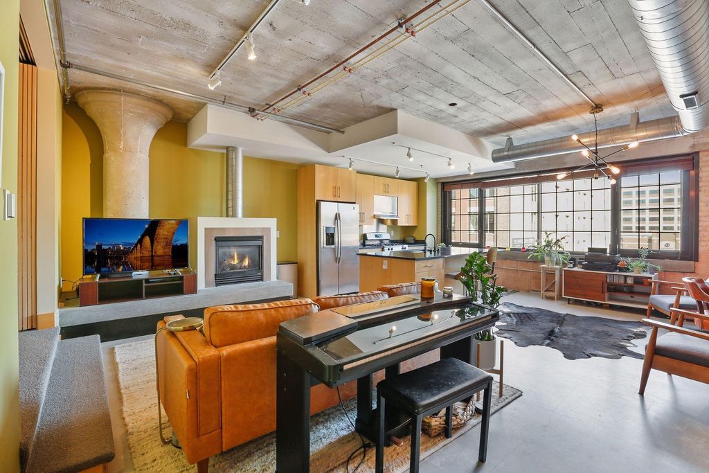 Photo of 525 3rd Street N #303, Minneapolis, MN 55401 (MLS # 7041874)