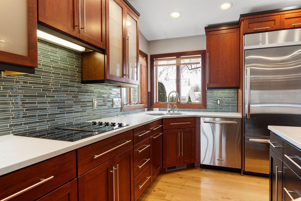 Photo of 400 Oakland Place NE #9, Austin, MN 55912 (MLS # 6826009)