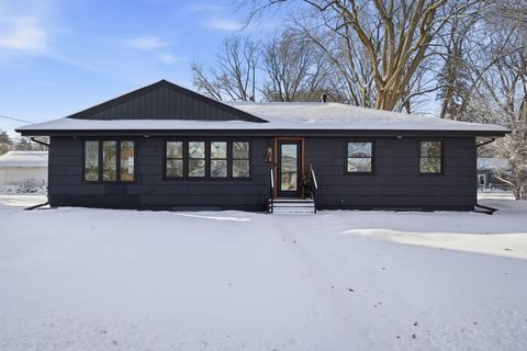 618 9th Avenue NW New Brighton MN 55112